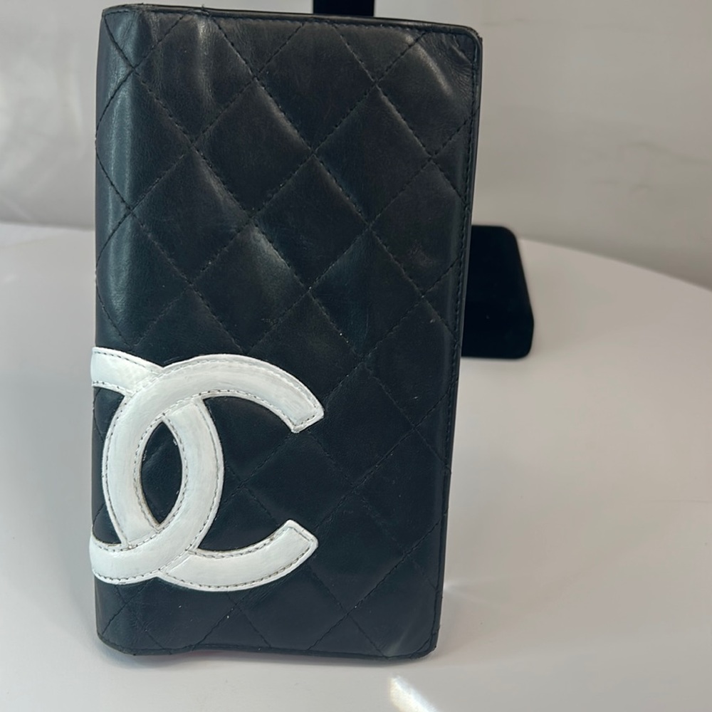 💎💎💎 Authentic CHANEL Cambon Quilted wallet